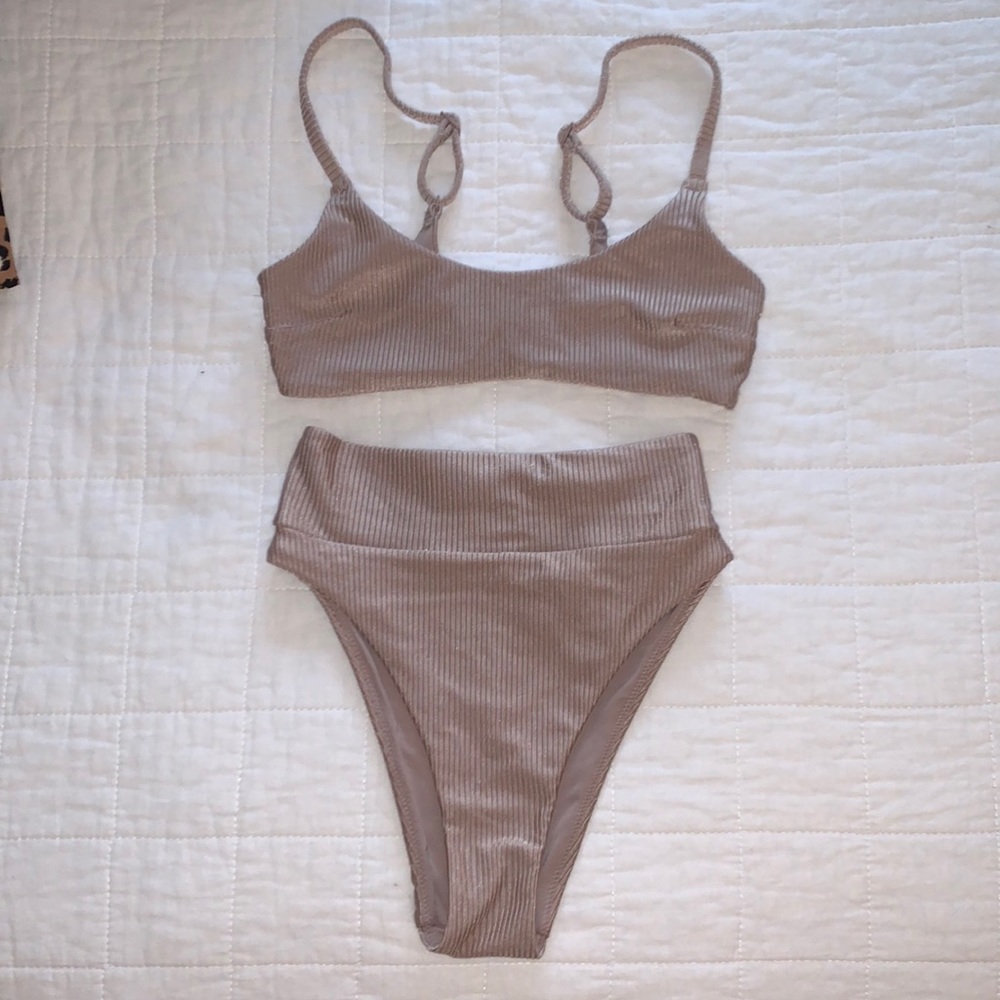 High waisted scoop neck bikini